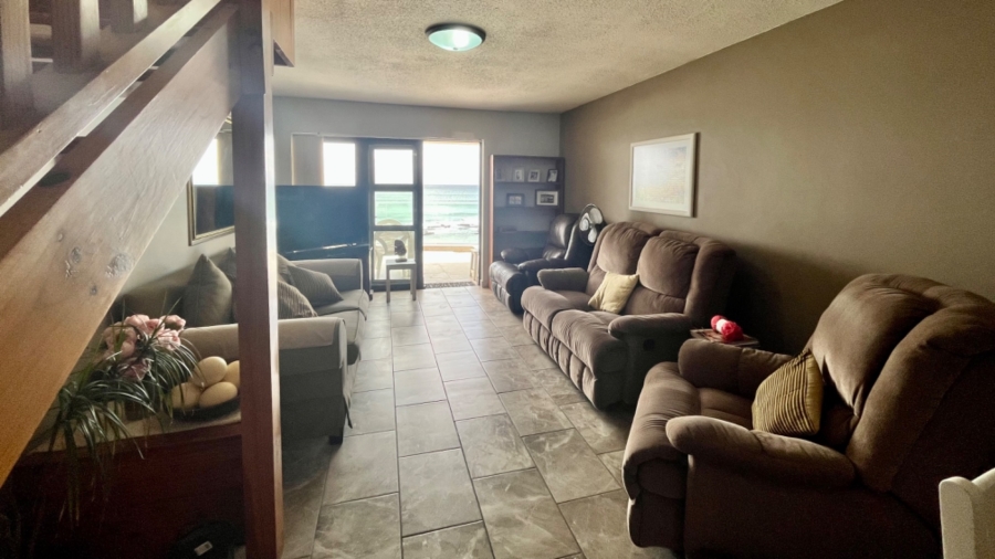 2 Bedroom Property for Sale in Hartenbos Central Western Cape